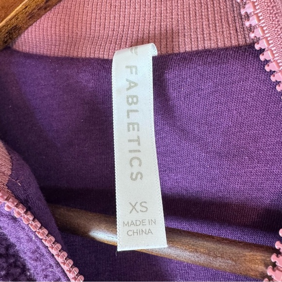 Fabletics Mallory Fleece Pullover Sweatshirt Maroon Woman’s XS - Picture 13 of 14